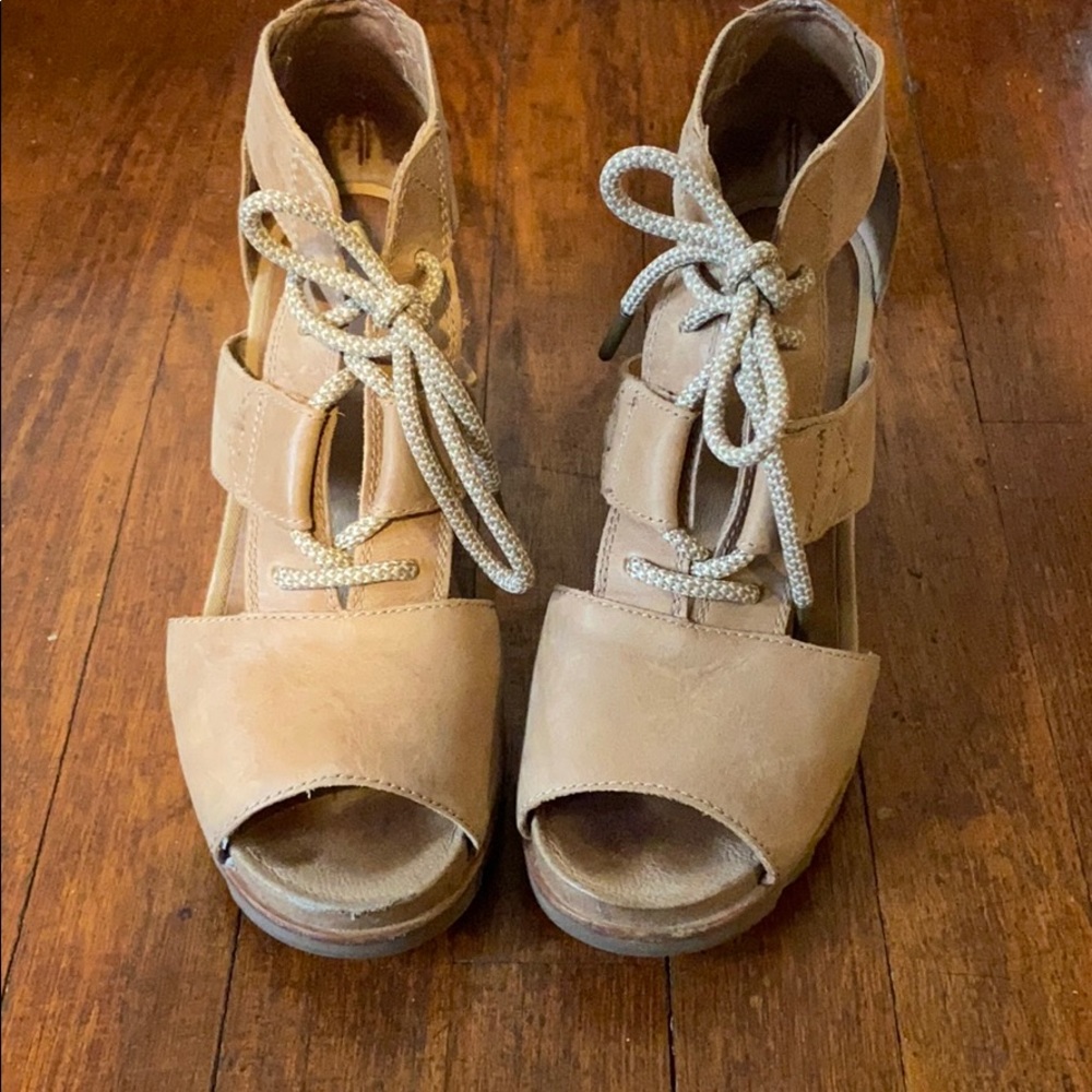 Sorel Tan Suede Lace-Up Open-Toe Sandals